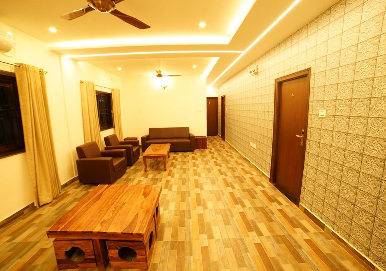 Brown Town Resort & Spa Хидерабад Екстериор снимка